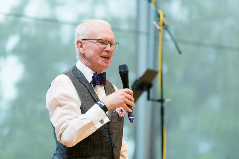 Ian gave a speech too