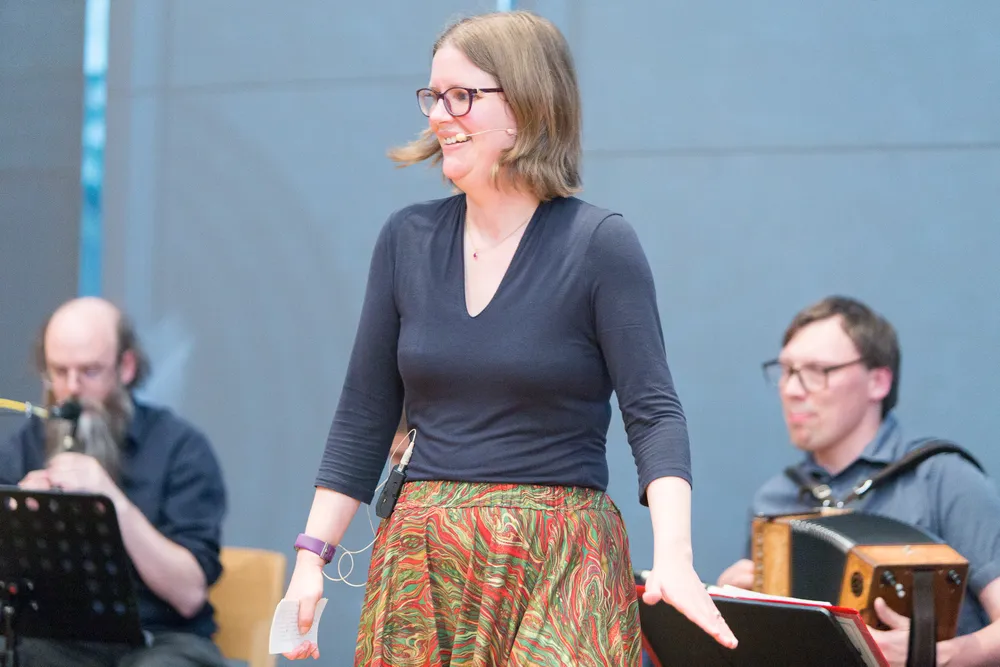 Alison didn't give a speech, but she did tell us all how to ceilidh